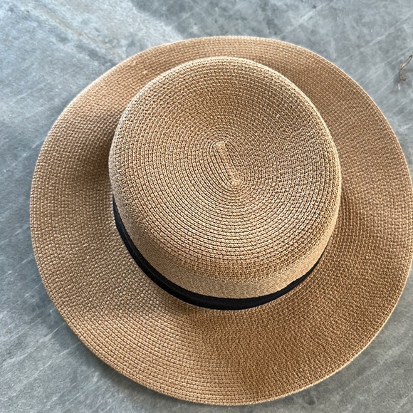 Furtalk sun hat. Retails for 35. Size large. - Picture 2 of 3